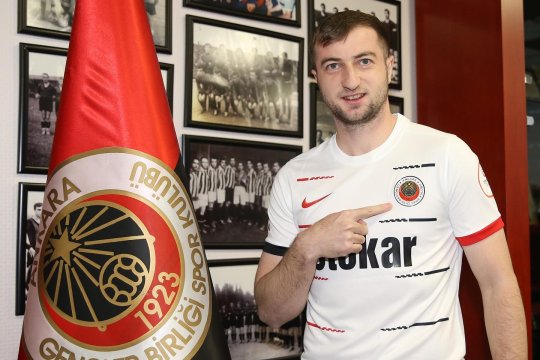 OFICIAL | Daniel Popa a semnat! Transfer surpriză pentru atacantul renegat de Gigi Becali