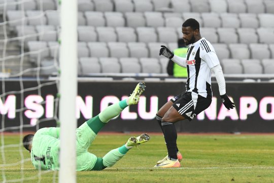 Pe cine transferă FCSB? ”U” Cluj infirmă oferta pentru Thiam, Petrolul nu exclude negocieri pentru Keita