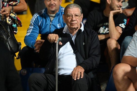 Emeric Ienei i-a certat pe jucătorii Stelei că nu s-au ținut de blatul promis cu Dinamo: ”Nu vă e rușine?”