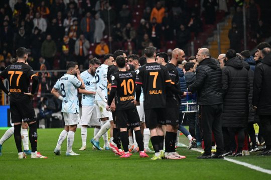 Scandal cât casa în Turcia! Partida lui Galatasaray a fost abandonată după ce oaspeții au luat o decizie ieșită din comun