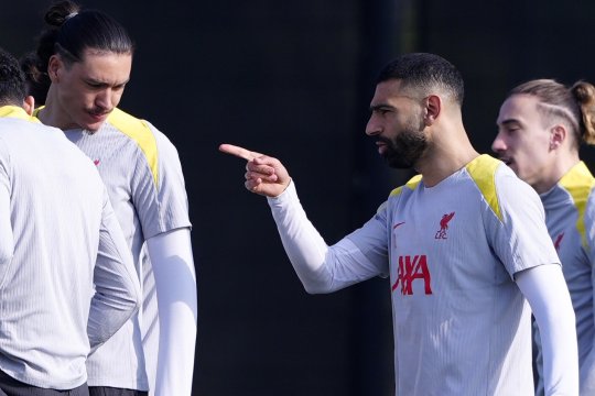 Scandal la antrenamentul lui Liverpool, înaintea partidei cu PSG? Ce s-a întâmplat între Salah și Alexander-Arnold, de fapt