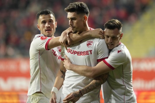 Astrit Selmani, șanse mici să ajungă la CFR Cluj sau Rapid. Salariul uriaș cerut de atacantul dinamovist