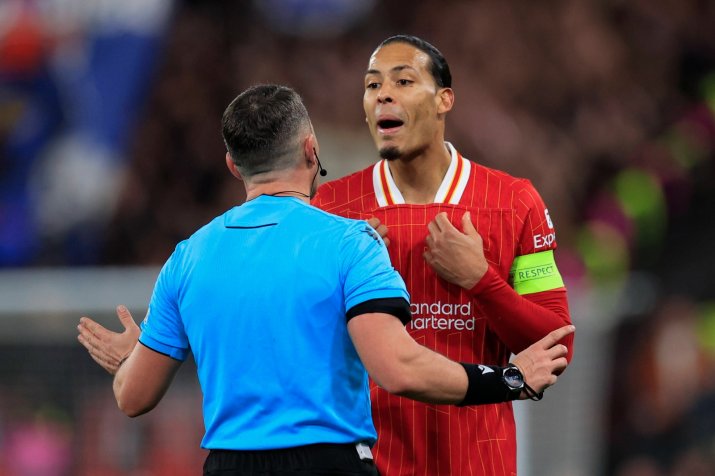 Istvan Kovacs vs Van Dijk, Liverpool - PSG, UEFA Champions League