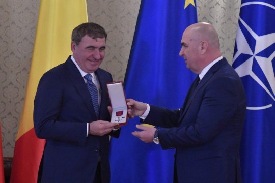 Radu Banciu, tiradă la adresa lui Hagi după ce ”Regele” a fost decorat cu ”Steaua României”: ”El nu mai există. Este un antrenor stânjenitor de slab”