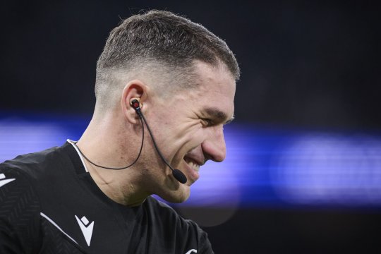 A ajutat-o Istvan Kovacs pe PSG? ”Nu cred că nu i-au dat o napolitană, o portocală, ceva” + Cum i-a ”îngropat” centralul român pe pariori