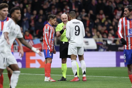 Momentul în care jucătorii lui Real Madrid ”au luat foc” pe Metropolitano! Ce a decis arbitrul