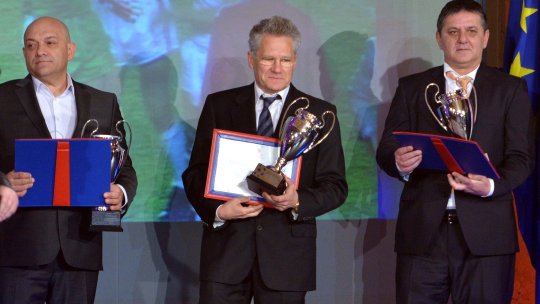 Legendarul fotbalist român regretă că și-a neglijat fiica: ”Se simte dator moral față de ea, de asta face asta”