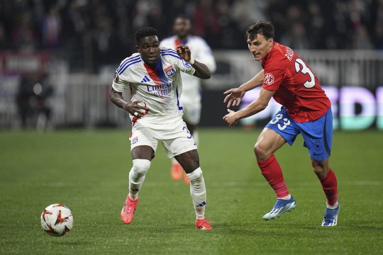 FCSB, 4 schimbări la pauza returului cu Lyon