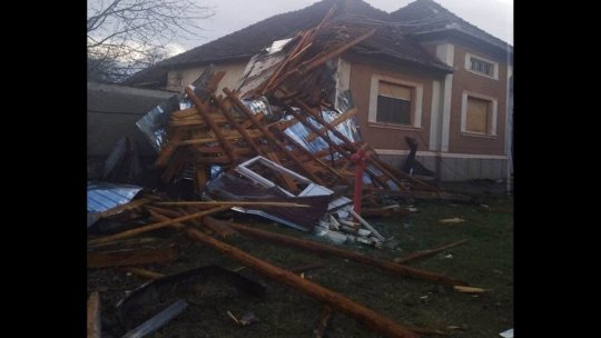Dezastru pentru fostul mare fotbalist român. Casa părintească a fost distrusă de furtună: ”Eu sunt OK”