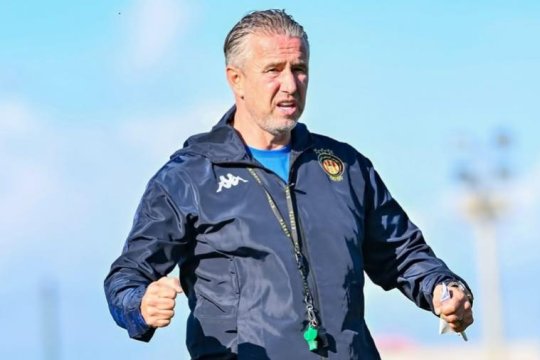 Laurențiu Reghecampf, pe picior de plecare de la Esperance Tunis. Care ar fi motivul demiterii