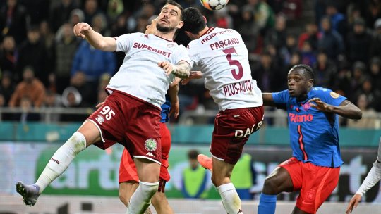 Penalty neacordat pentru Rapid în duelul cu FCSB? Șumudică a luat galben după ce a cerut intervenția VAR + Verdictul lui Ciprian Marica