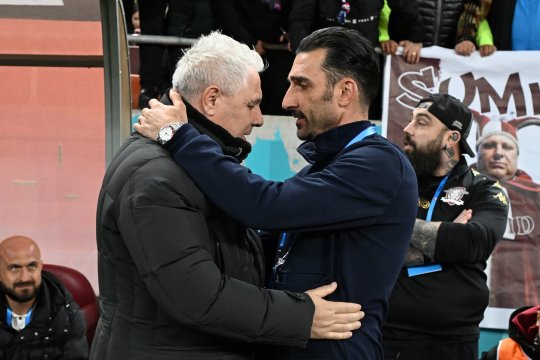 ”Azi am jucat pentru CFR, azi ați pierdut titlul!”. Ce a putut să îi spună Marius Șumudică lui Elias Charalambous, de fapt, după FCSB - Rapid 3-3