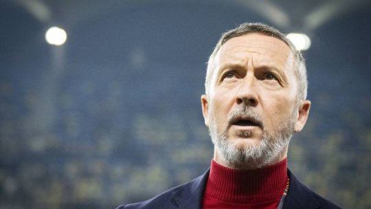 Mihai Stoica a arătat notițele pentru a demonstra în ce condiții s-a jucat FCSB - Rapid: ”Cel mai ușor e să dai cu pietre”