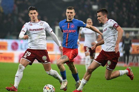 Rapid - FCSB 0-0. Remiză albă, la fel ca în turul sezonului regulat! Campioana a jucat în inferioritate numerică mai bine de o repriză, gazdele au avut un gol anulat