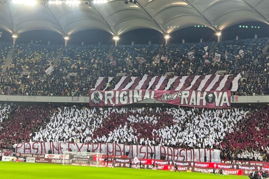 Atmosferă de meci mare la Rapid - FCSB! Scenografia și bannerele pregătite pentru derby: ”Țineți cu Steaua fără nume”