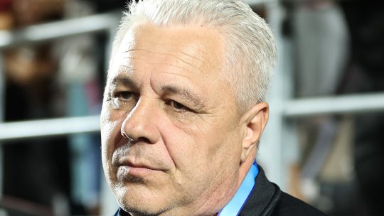 L-a ascultat pe Gigi Becali? Marius Șumudică și-a schimbat geaca la derby-ul Rapid - FCSB