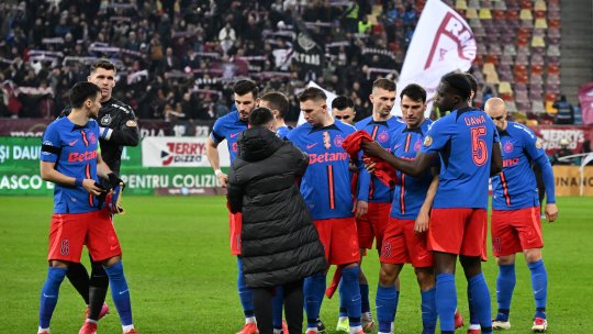 Lovitura grea pentru FCSB în finalul primei reprize a derby-ului cu Rapid! Dawa a văzut cartonașul roșu