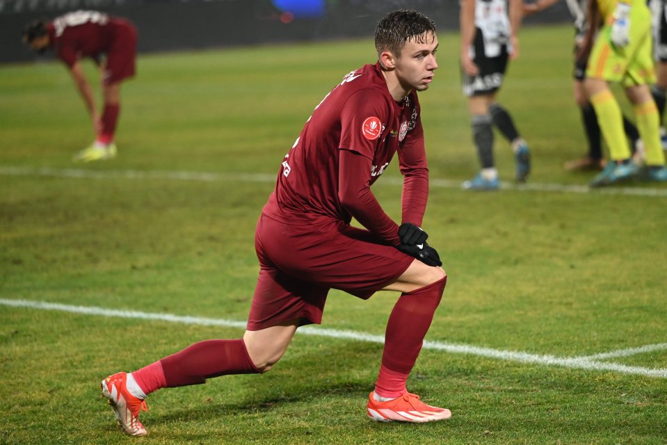 Louis Munteanu după o ratare în meciul U Cluj - CFR Cluj