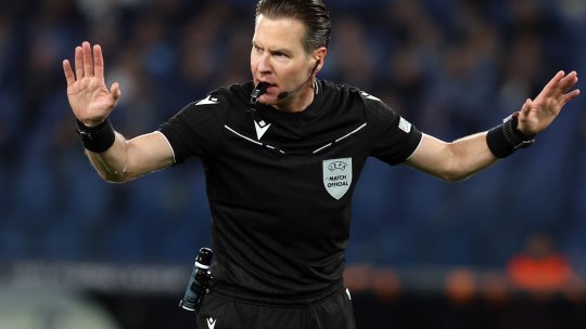 Fotbaliștii României și-au ieșit din minți, după ce Makkelie le-a refuzat un penalty! Ce arată reluările