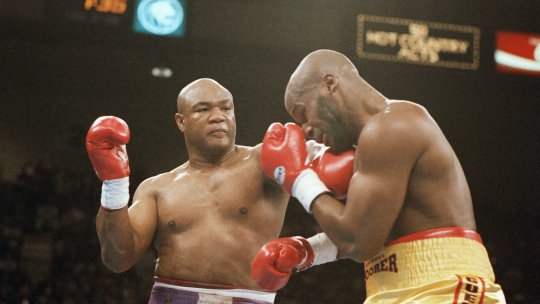 Doliu în lumea boxului. Legendarul George Foreman s-a stins din viață