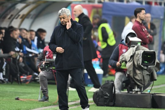 Deciziile lui Mircea Lucescu, contestate de un fost internațional : ”Schimbările au fost făcute foarte târziu”