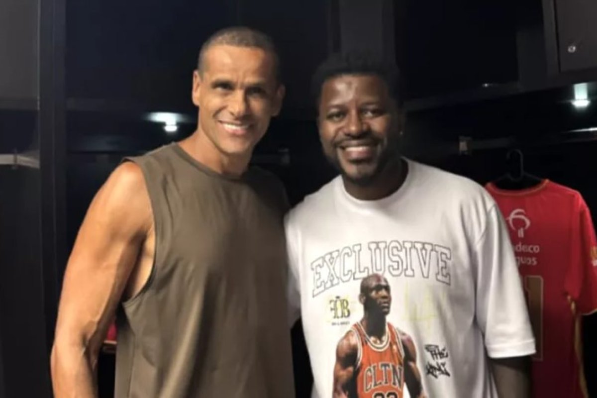 Ramires, dreapta, alături de Rivaldo