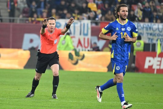 UEFA a luat decizia în privința arbitrului de la România - Bosnia + Ce sfat a primit Danny Makkelie de la jurnaliștii olandezi