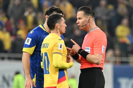 Ce s-a discutat în culise la UEFA despre prestația lui Danny Makkelie la România - Bosnia: ”Cu omul ăsta se întâmplă ceva”