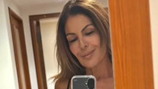 Marea iubire a lui Ion Țiriac, în pijamale provocatoare la 54 de ani. Imagini cu mama Ioanei Țiriac