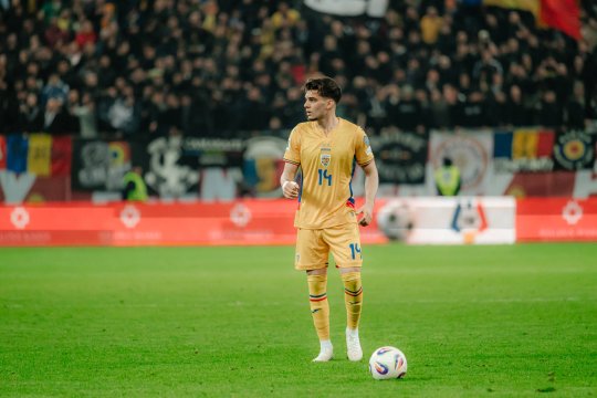 Ce a scris presa din Scoția despre Ianis Hagi, după meciurile României: ”Comparație dură cu tatăl său...”