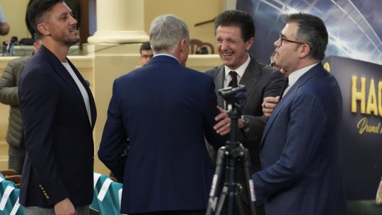 Gheorghe Hagi și-a lansat autobiografia ”Drumul meu”. Numele importante care au asistat la eveniment