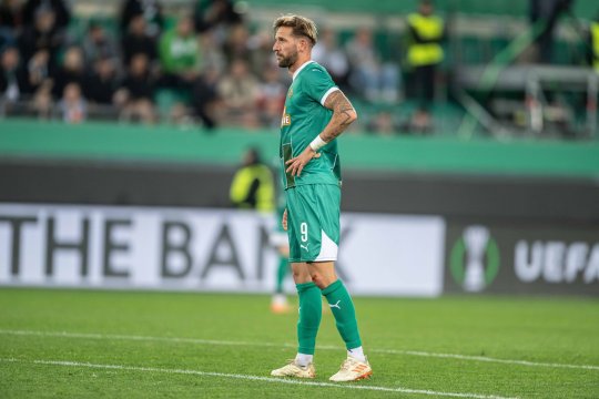 Verdictul primit de agresorul fotbalistului de la Rapid Viena, după ce i-a fracturat craniul