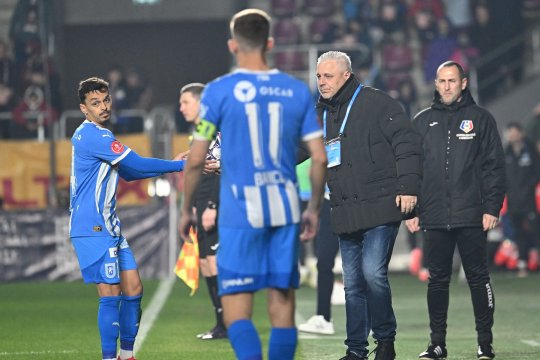 Haos după fluierul final la Rapid - Craiova! Două roșii și un galben în tabăra giuleștenilor. Șumudică s-a dus glonț după Istvan Kovacs