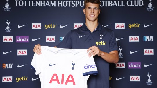 Probleme noi pentru Drăgușin! Noul talent al lui Tottenham face senzație