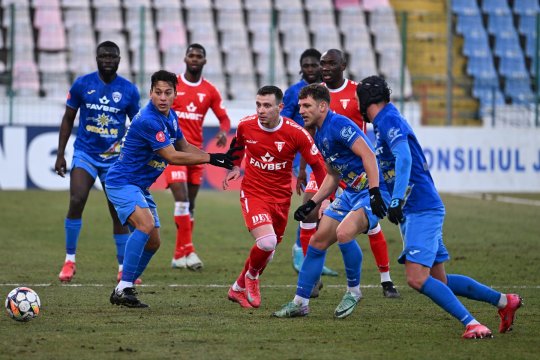 Gloria Buzău - UTA 1-1. Echipa lui Rednic a egalat la ultima fază, din penalty