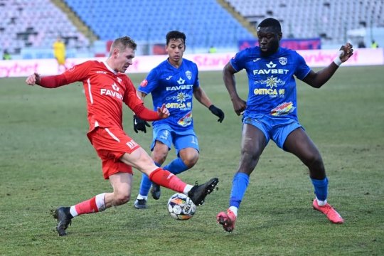 A răbufnit după ce UTA a egalat-o pe Buzău în ultimele secunde: ”Dacă voi nu ne vreți, noi vă vrem! Vom fi în Liga 1, avem echipă bună”