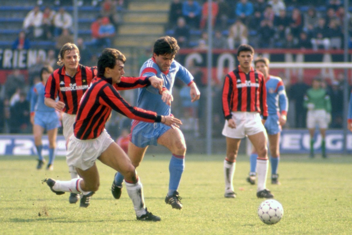 Gică Hagi și Paolo Maldini, într-un amical AC Milan - Steaua București