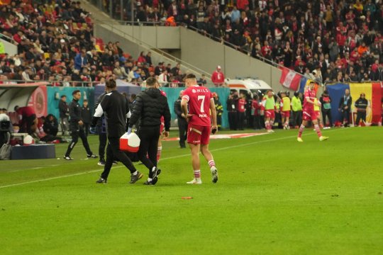 Vlad Chiricheș, gest de nota 10! Ce a făcut când Dennis Politic, accidentat, a fost înlocuit, la derby-ul Dinamo - FCSB
