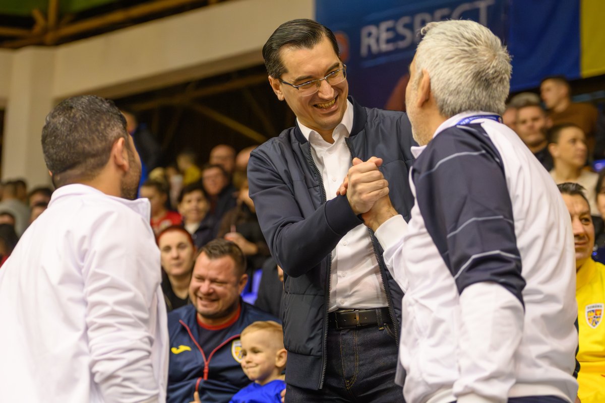 Ce avere are în acest moment Răzvan Burleanu. Suma uriașă câștigată anual + Câte terenuri și câți bani are în conturi
