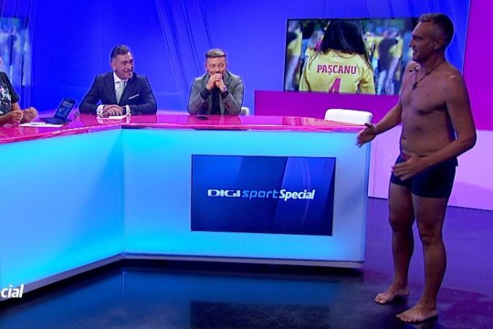 ”Tata, ai apărut în chiloți la emisiune?”. Analistul TV a vorbit deschis despre discuția delicată provocată de momentul devenit viral în România