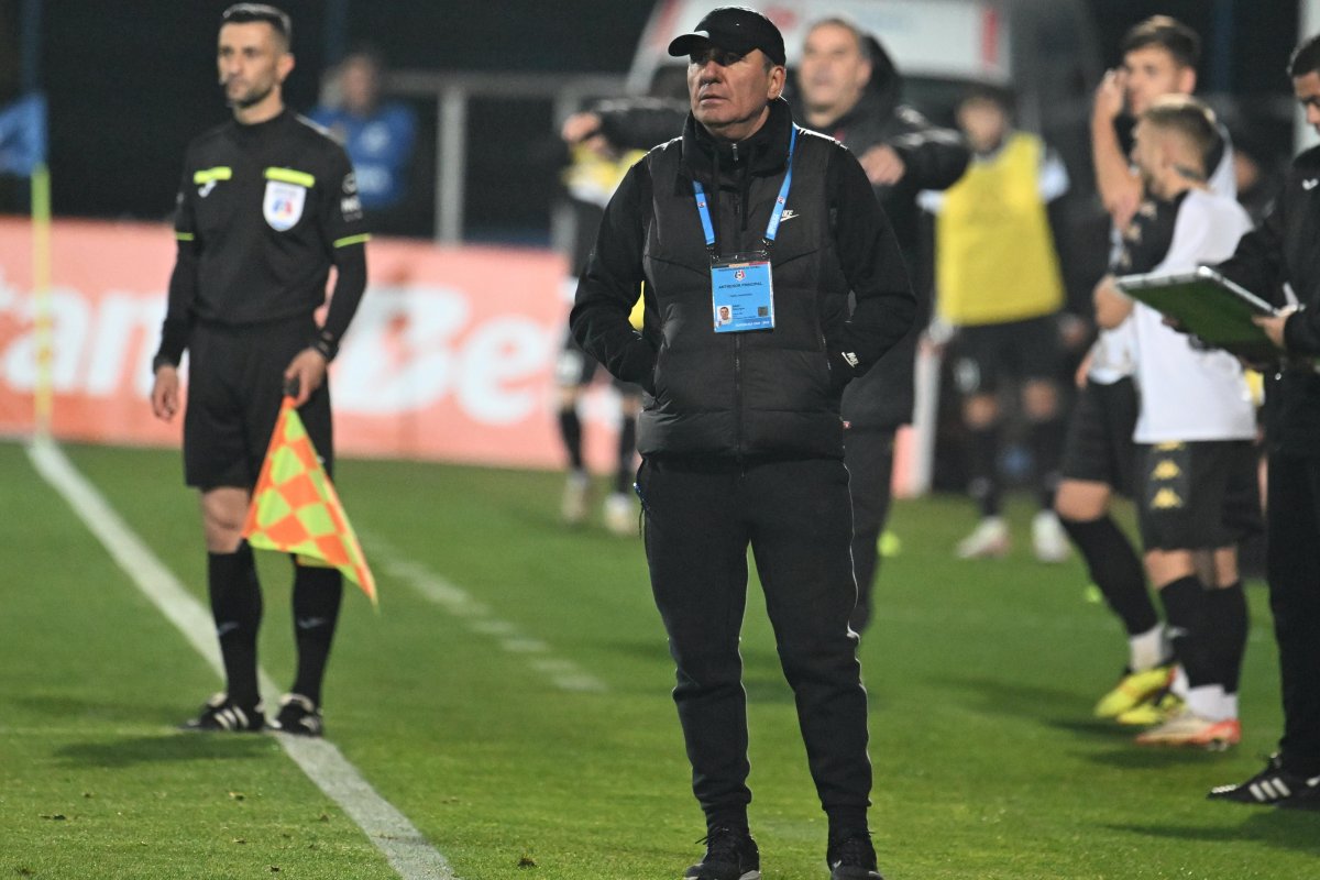 Hagi este mai preocupat de campionat, deși s-a calificat în semifinalele Cupei: ”An greu”
