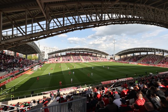 Probleme tot mai mari pentru clubul din SuperLiga. Este amenințat cu depunctarea