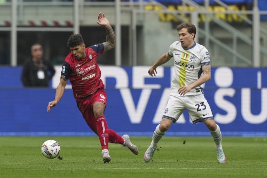 Florinel Coman, printre cei mai slabi fotbaliști ai lui Cagliari în eșecul cu Inter! Jurnaliștii italieni nu l-au iertat: ”Unul dintre cei mai puțin vizibili din echipa lui Nicola”