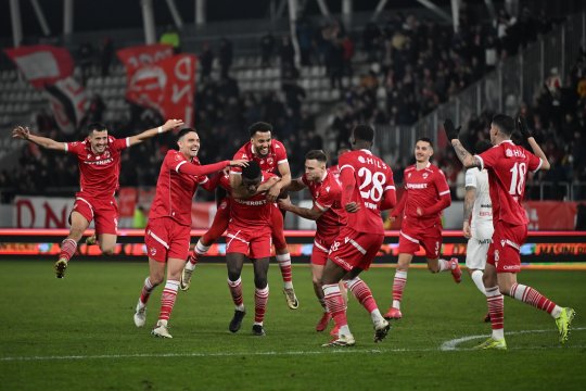 A refuzat să își prelungească contractul cu Dinamo, iar acum este aproape de FCSB. Fundașul este ”prioritatea conducerii”