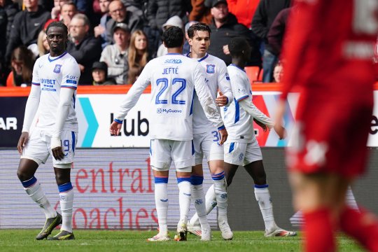 Bijuteria lui Ianis Hagi o salvează pe Rangers de înfrângere. Bucurie de nedescris pentru tricolor după reușita decisivă venită în al șaselea minut de prelungiri
