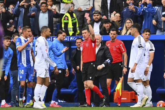 Gafă uriașă făcută de Kylian Mbappe în Alaves - Real Madrid. Francezul a primit cartonașul roșu direct