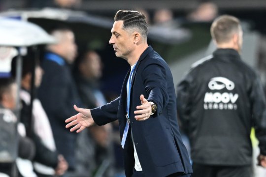 Rădoi, un car de nervi în debutul derby-ului cu FCSB! Arbitrul nu l-a iertat