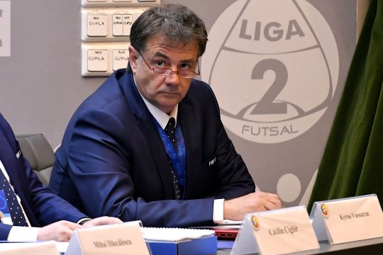 Suporterii Universității Craiova au protestat împotriva lui Kyros Vassaras la derby-ul cu FCSB