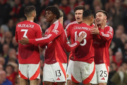 Doi jucători din lotul lui Manchester United au plecat de pe Old Trafford la pauza meciului cu Lyon! De ce li s-a permis să părăsească stadionul