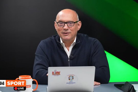 Prunea l-a văzut la treabă și a exclamat: ”Ce maimuță, frate!”